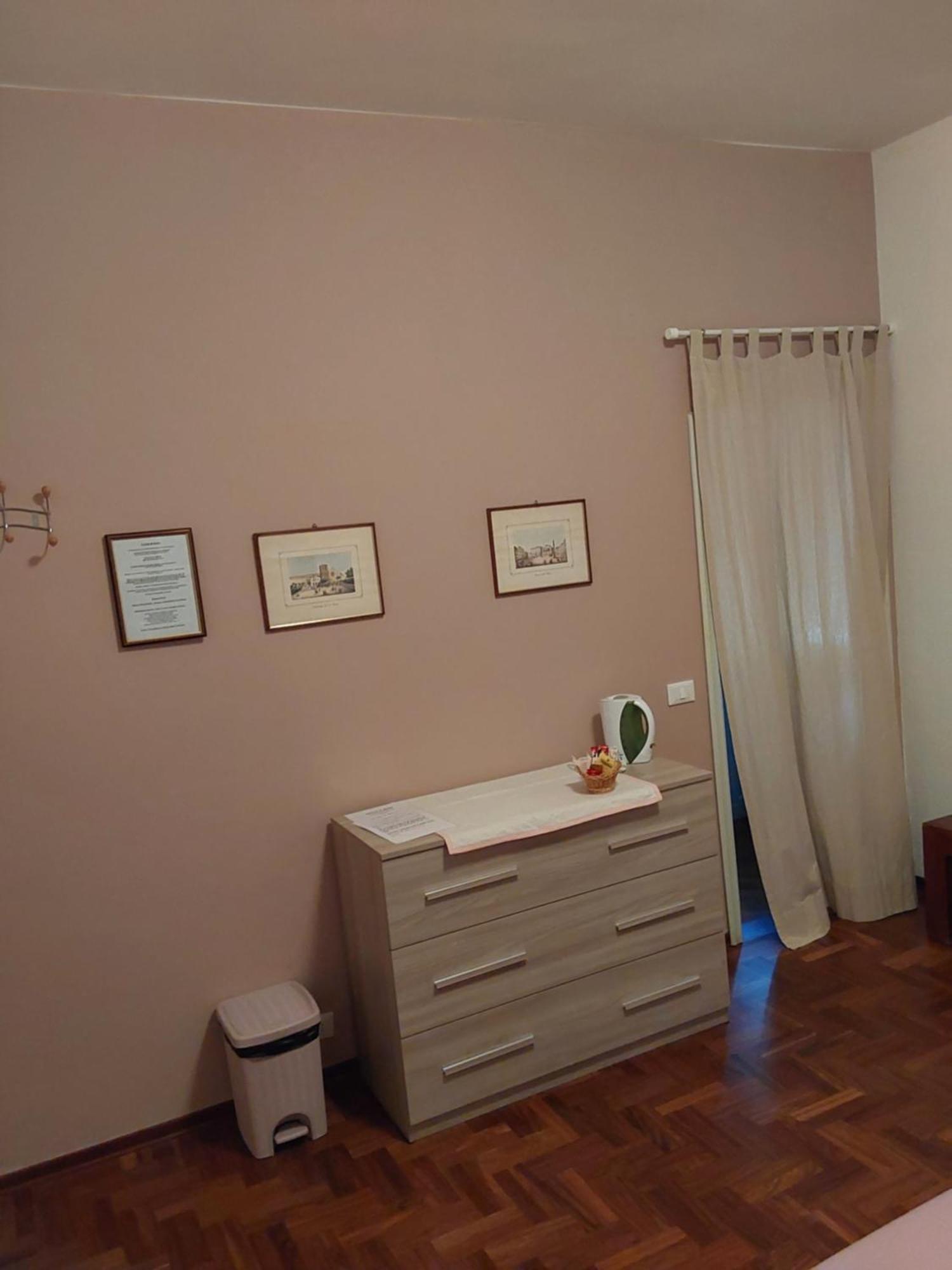 La Casa Di Enrico Hotel San Quirico dʼOrcia Buitenkant foto